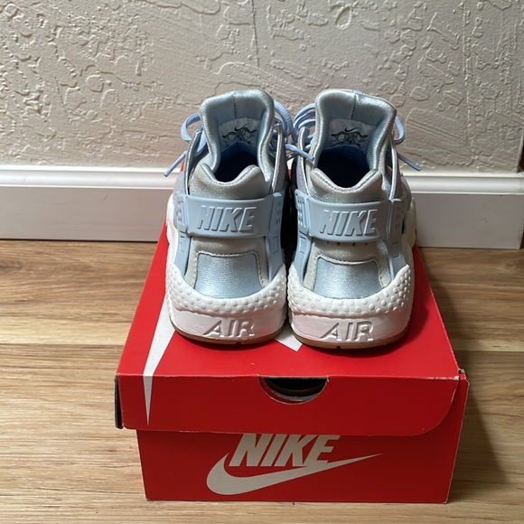 Nike Air Huarache size 9 - Picture 4 of 8